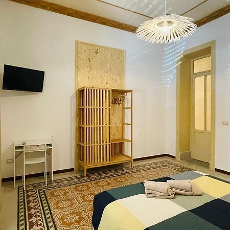 Olivuzza Rooms In Apartment Палермо Екстериор снимка