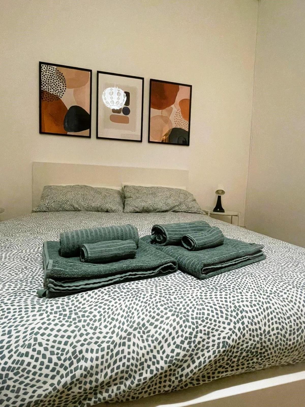Olivuzza Rooms In Apartment Палермо Екстериор снимка